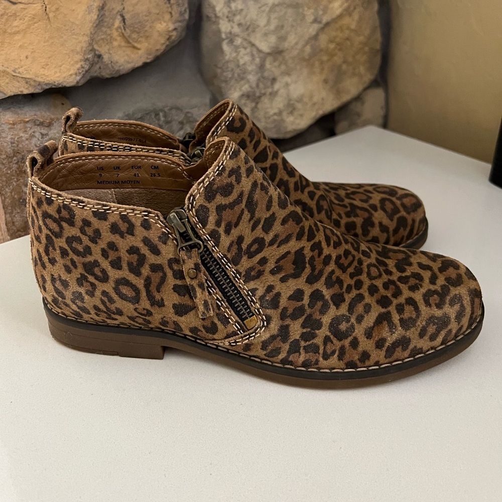 Hush Puppies Mazin Cayto Leopard Suede Ankle Boots Size 9